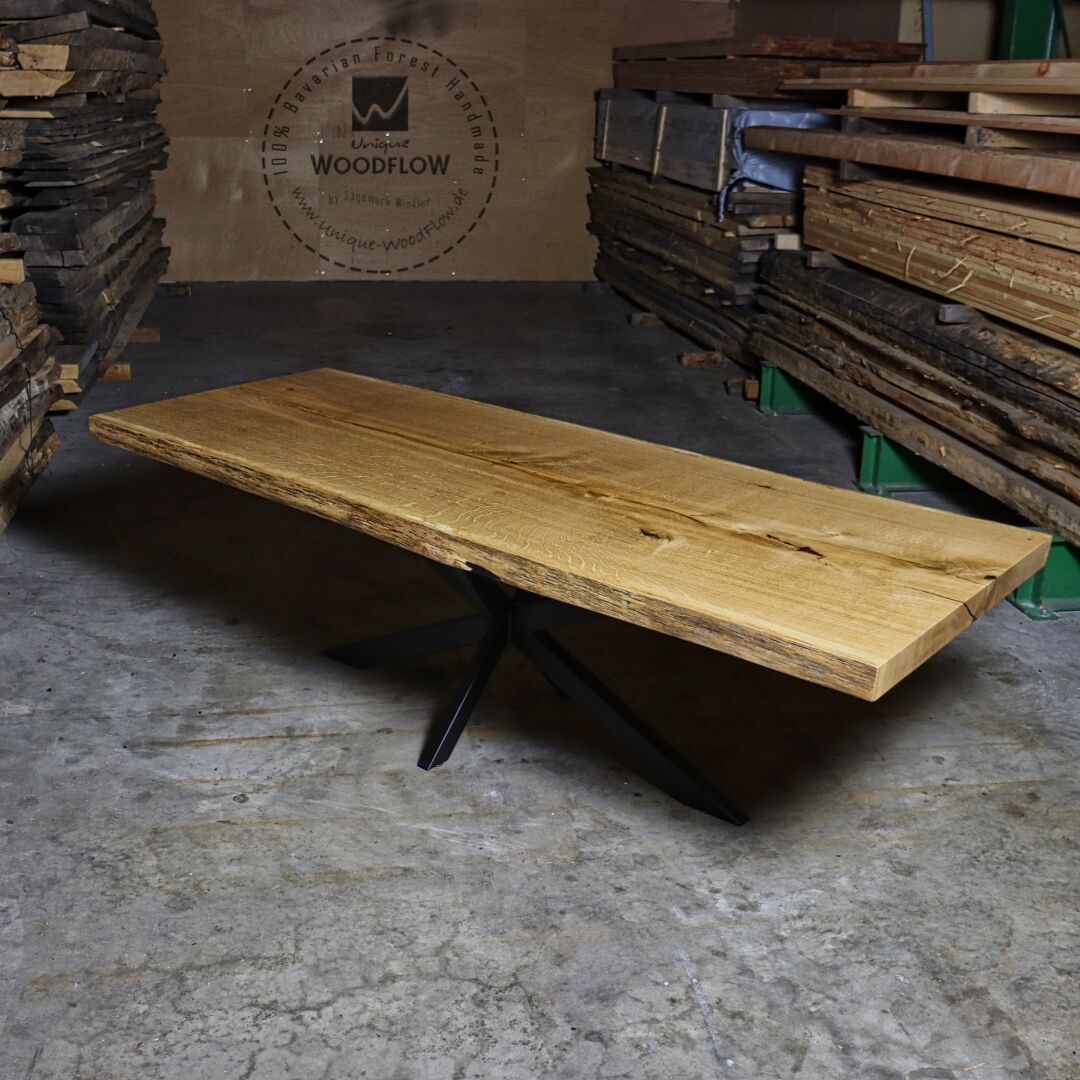 Eiche Baumscheibentisch Natur mit Epoxidharz Nr.151526 gefertigt von Unique WoodFlow