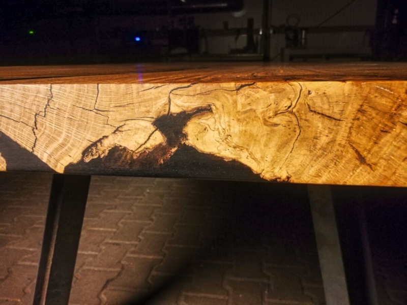 Eiche Baumscheiben Esstisch aus einem Stück 3,10m x 1,24m, black epoxidharz 2